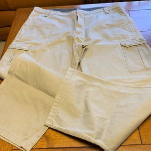Wrangler cargo khakis size 40x32